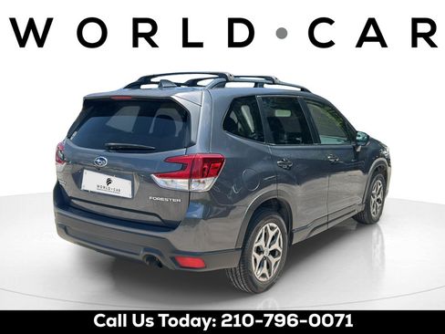 Used 2021 Subaru Forester Premium AWD/4WD image 7