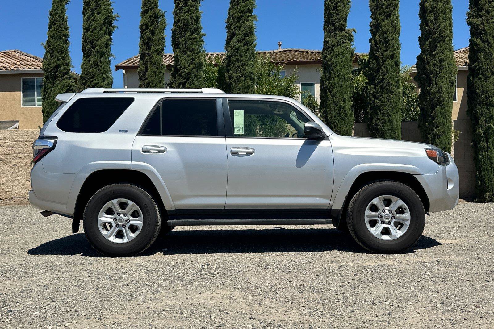 Used 2017 Toyota 4Runner SR5 RWD image 2