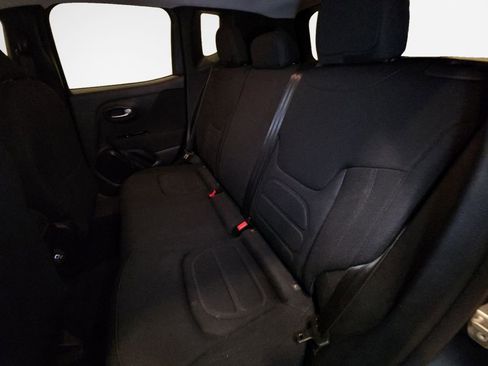 Used 2020 Jeep Renegade Latitude w/ Cold Weather Group AWD/4WD image 25