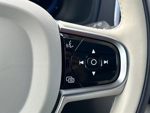 Certified 2025 Volvo XC90 T8 Ultra w/ Protection Package Premier image 29