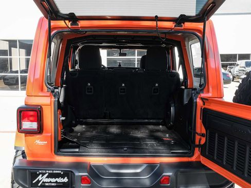 Used 2018 Jeep Wrangler Unlimited Sahara image 52