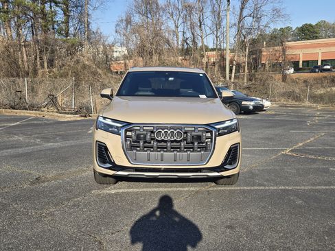 Used 2025 Audi Q7 3.0T Premium Plus image 8