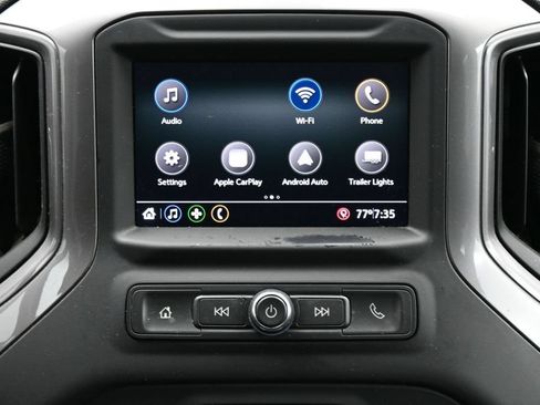 Used 2021 Chevrolet Silverado 1500 Custom Trail Boss AWD/4WD image 17