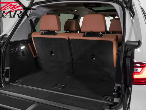 Used 2022 BMW X7 xDrive40i w/ Premium Package image 47
