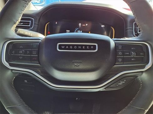 Used 2022 Jeep Wagoneer Series II image 10