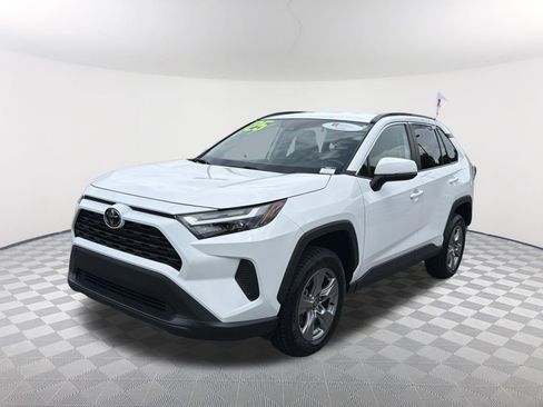 Certified 2025 Toyota RAV4 XLE FWD image 3