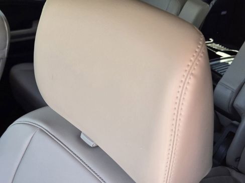 Used 2024 Ford Expedition XLT image 20