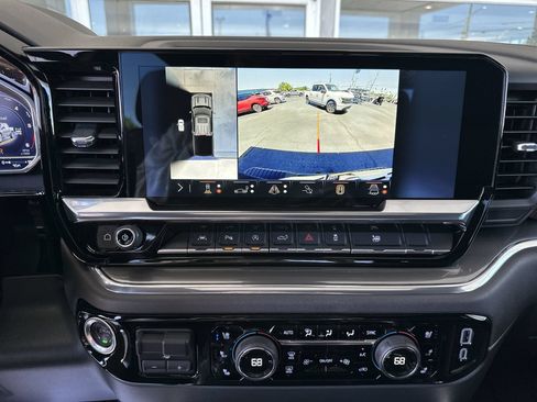 Used 2024 Chevrolet Silverado 1500 High Country w/ High Country Premium Package AWD/4WD image 15