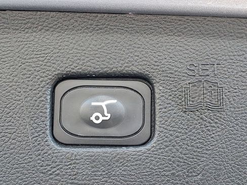 Used 2022 Ford Edge Titanium image 28