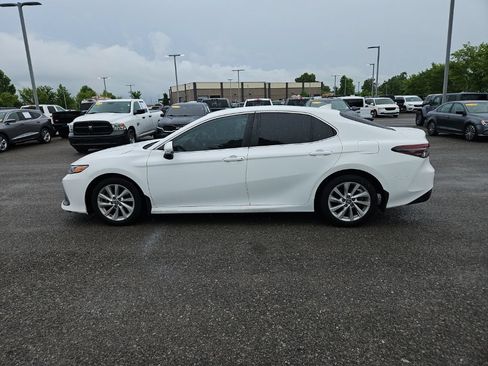 Used 2023 Toyota Camry LE w/ Convenience Package FWD image 4