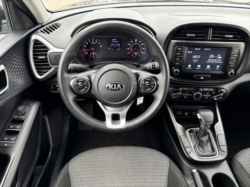 Used 2020 Kia Soul S FWD image 14