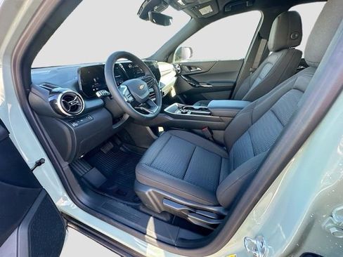 New 2026 Chevrolet Equinox LT w/ Convenience Package II image 22