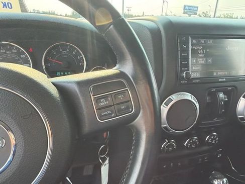 Used 2013 Jeep Wrangler Unlimited Sahara w/ Connectivity Group AWD/4WD image 18