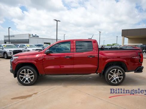 Used 2025 Chevrolet Colorado W/T w/ Advanced Trailering Package AWD/4WD image 2