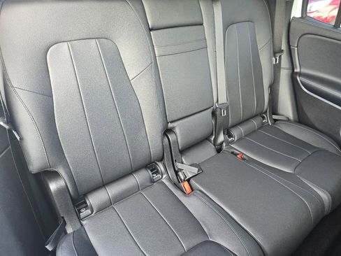 Used 2020 Mercedes-Benz GLB 250 GLB 250 image 21