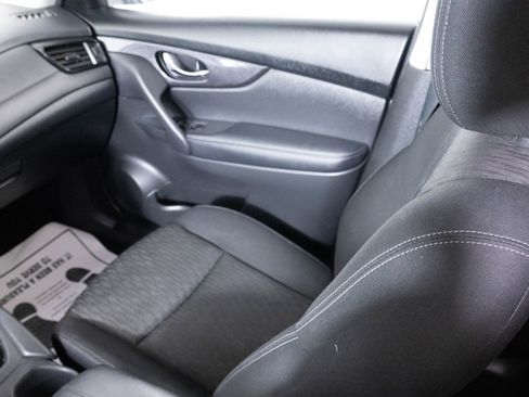 Used 2019 Nissan Rogue SV image 33