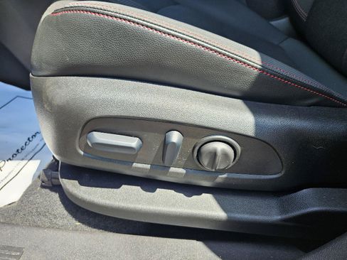 Used 2024 Chevrolet Equinox RS AWD/4WD image 9
