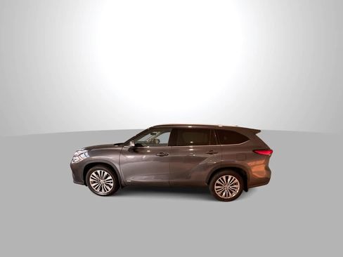 Used 2022 Toyota Highlander Platinum AWD/4WD image 5