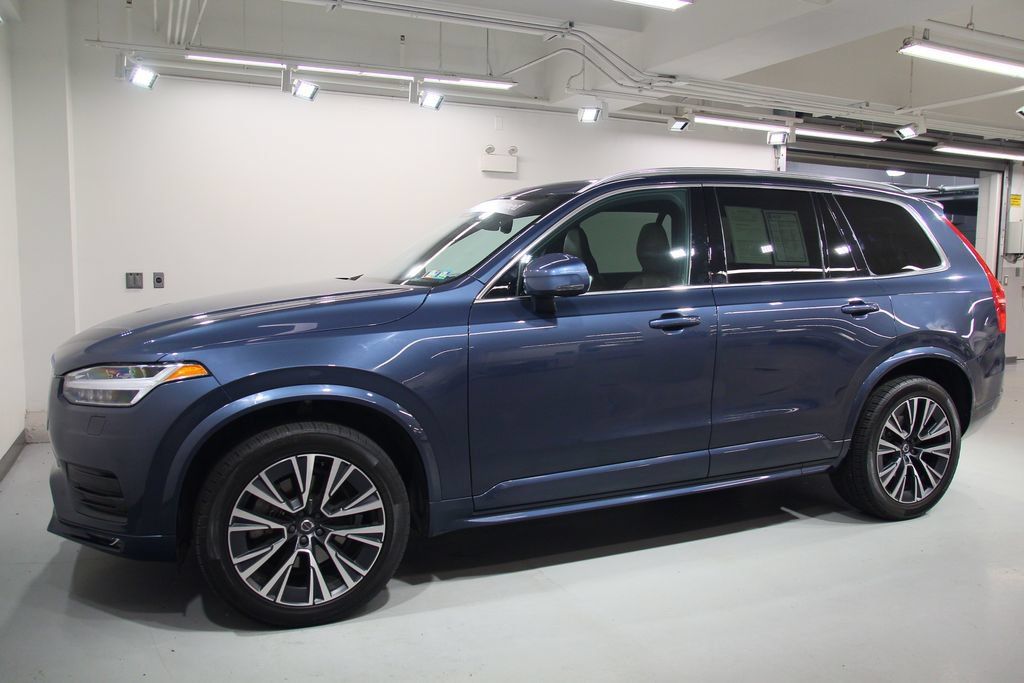 Used 2022 Volvo XC90 T6 Momentum w/ Advanced Package AWD/4WD image 3