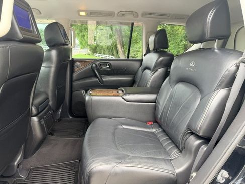 Used 2014 INFINITI QX80 4WD w/ Deluxe Touring Package image 13