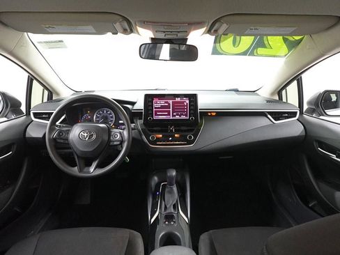 Used 2020 Toyota Corolla LE image 6