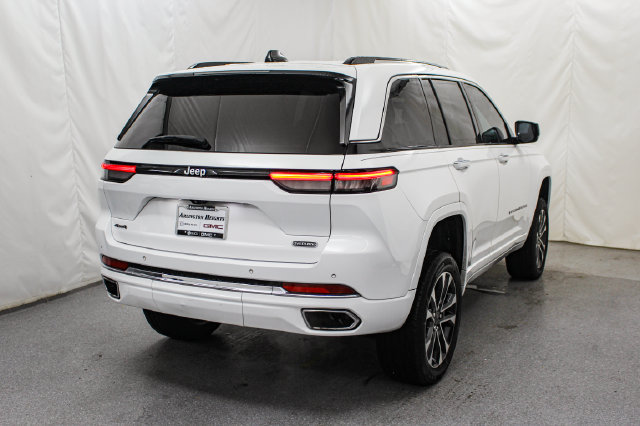 Used 2023 Jeep Grand Cherokee Overland AWD/4WD image 9