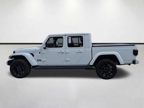 Used 2023 Jeep Gladiator Overland AWD/4WD image 7