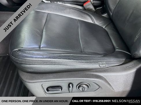 Used 2019 Chevrolet Silverado 1500 LT w/ Texas Edition image 18