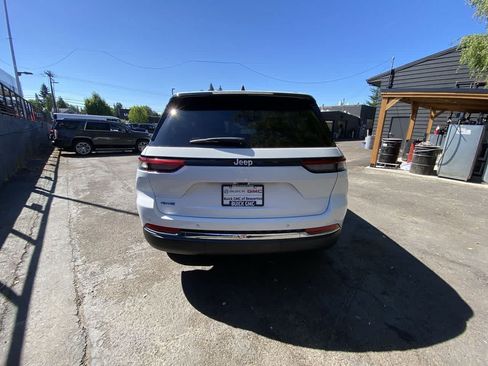 Used 2024 Jeep Grand Cherokee Limited 4xe AWD/4WD image 5