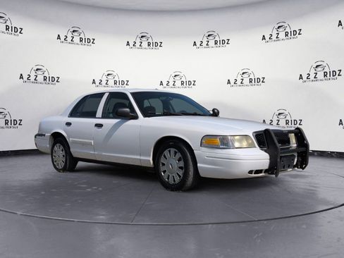 Used 2010 Ford Crown Victoria Police Interceptor image 1