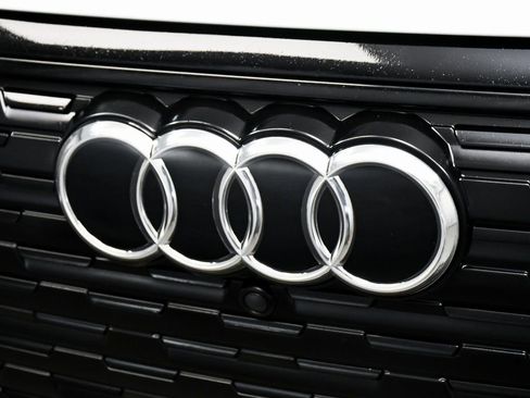 Used 2024 Audi Q4 e-tron Premium Plus w/ Premium Plus image 80