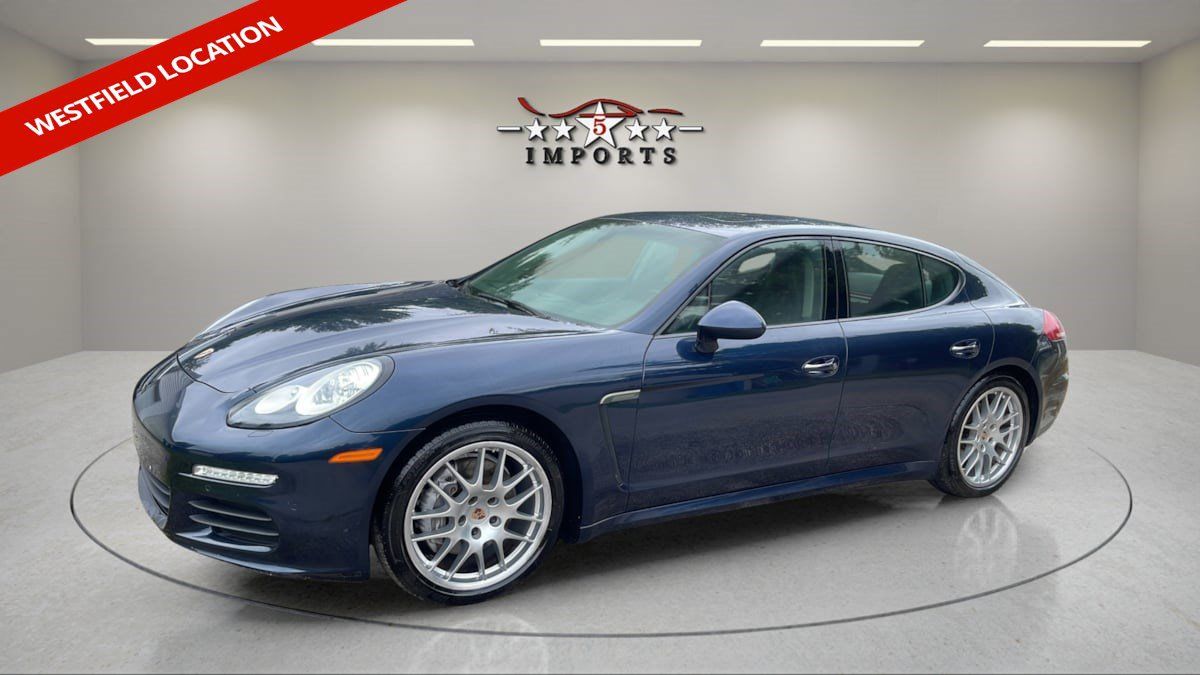 Used 2015 Porsche Panamera 4 AWD/4WD image 1