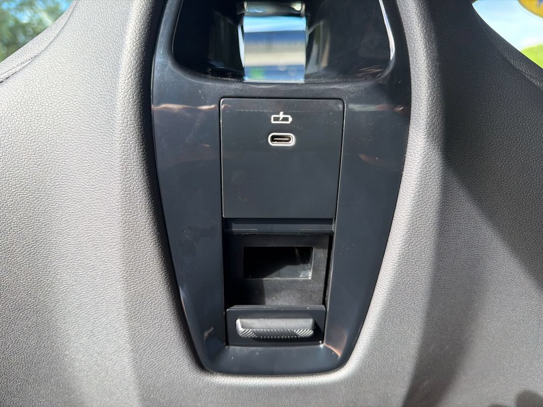Used 2024 BMW iX M60 AWD/4WD image 19