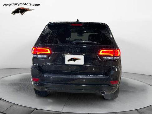 Used 2019 Jeep Grand Cherokee Altitude image 4