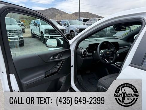 Used 2025 Chevrolet Equinox LT AWD/4WD image 11