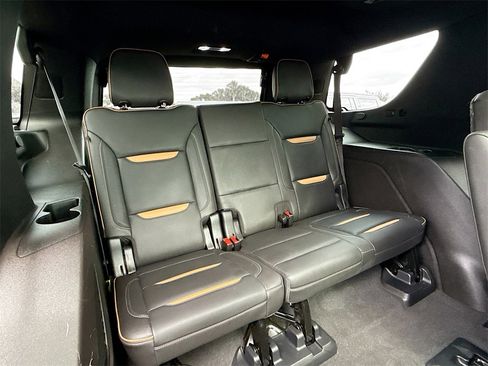 Used 2021 GMC Yukon AT4 w/ Technology Package image 31