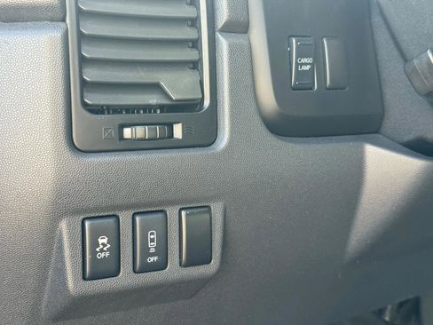 Used 2015 Nissan Titan SV w/ SV Value Truck Package image 33