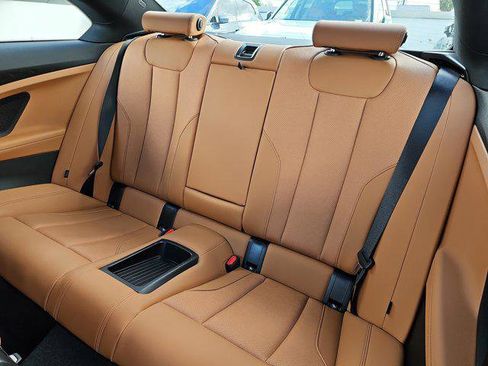 Used 2025 BMW 230i Coupe w/ M Sport Package image 13