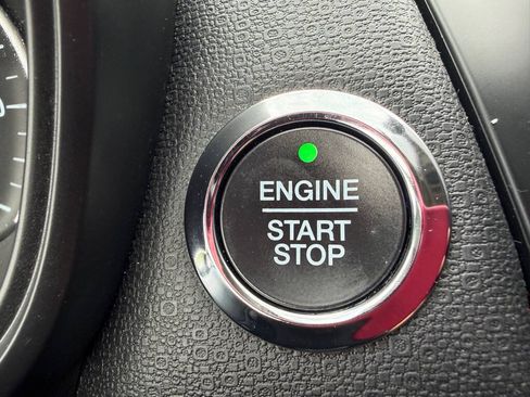Used 2021 Ford EcoSport SE w/ SE Convenience Package FWD image 16