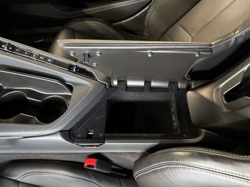 Used 2023 Chevrolet Corvette Stingray Coupe w/ Z51 Performance Package image 34