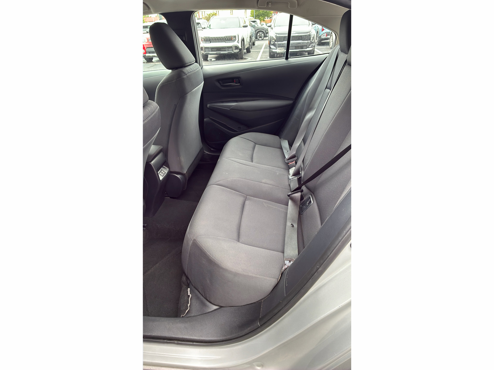 Used 2025 Toyota Corolla LE FWD image 10