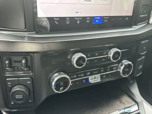 Used 2024 Ford F250 Lariat w/ Black Appearance Package image 52