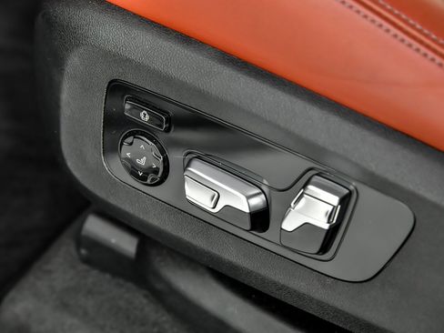 Used 2021 BMW X5 M w/ Competition Package image 31