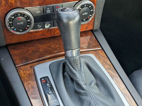 Used 2009 Mercedes-Benz C 300 Sedan image 19