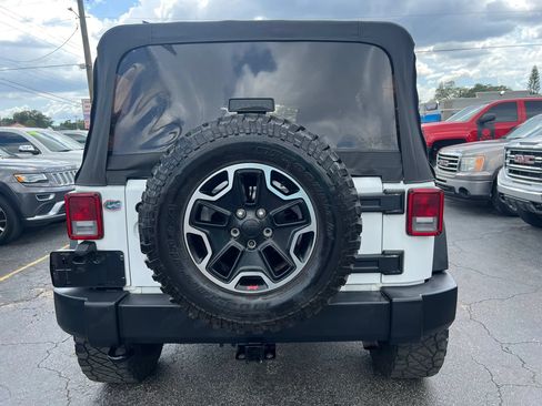 Used 2014 Jeep Wrangler Unlimited Sport w/ Connectivity Group AWD/4WD image 6