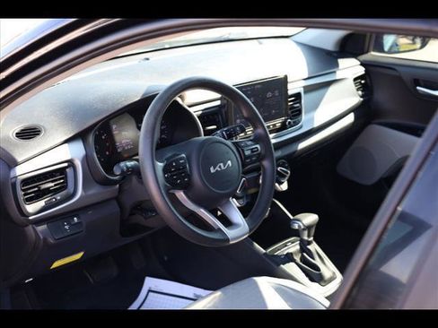 Used 2022 Kia Rio S image 6