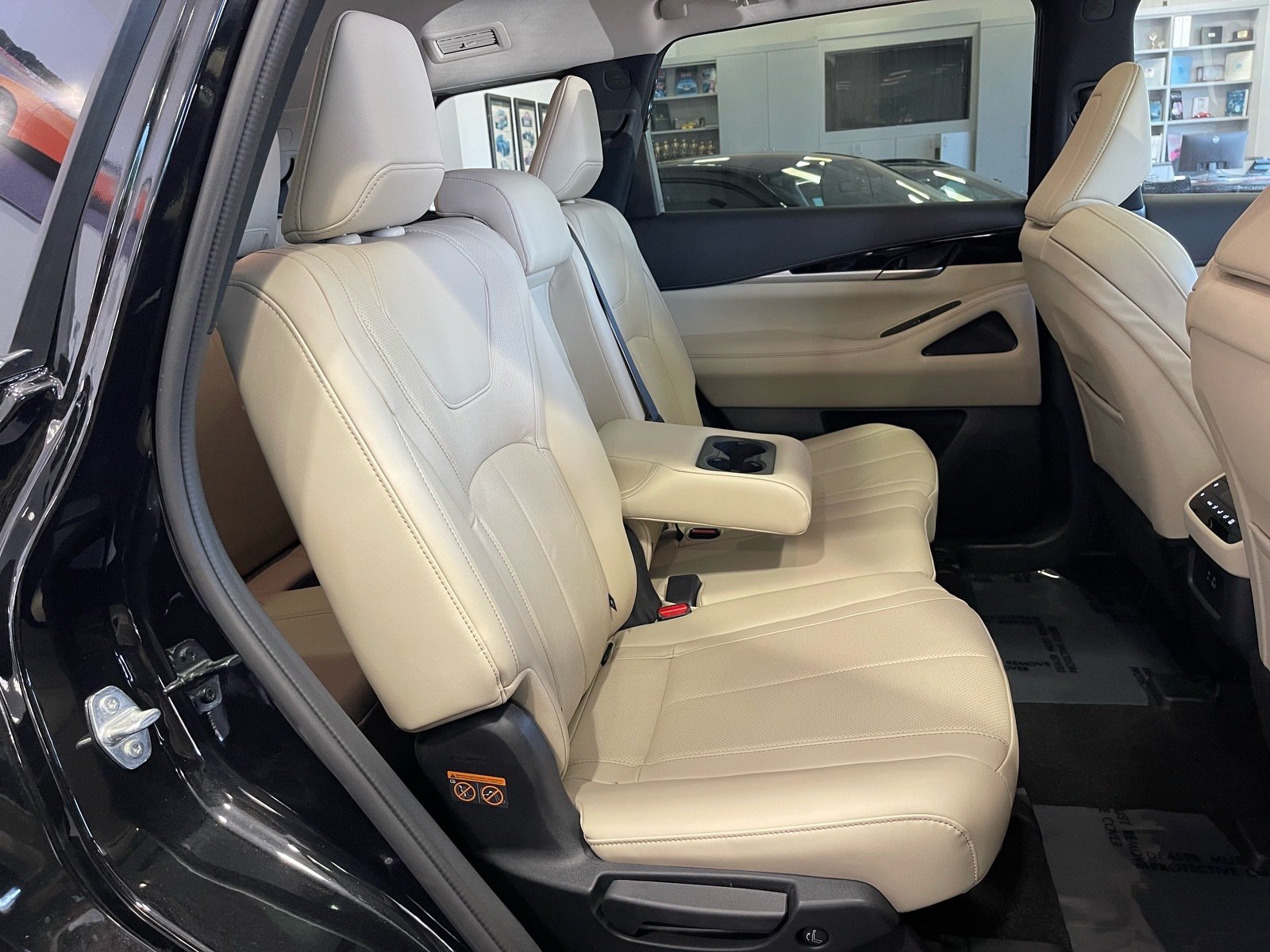 Used 2025 INFINITI QX60 Pure FWD image 48