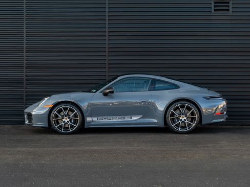 New 2026 Porsche 911 Carrera RWD image 2