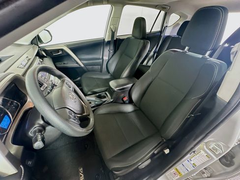 Used 2014 Toyota RAV4 XLE image 13