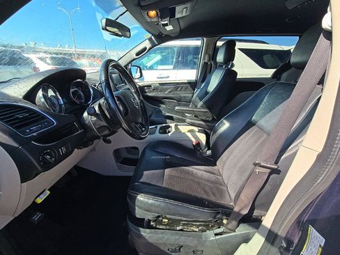 Used 2017 Dodge Grand Caravan SXT FWD image 11
